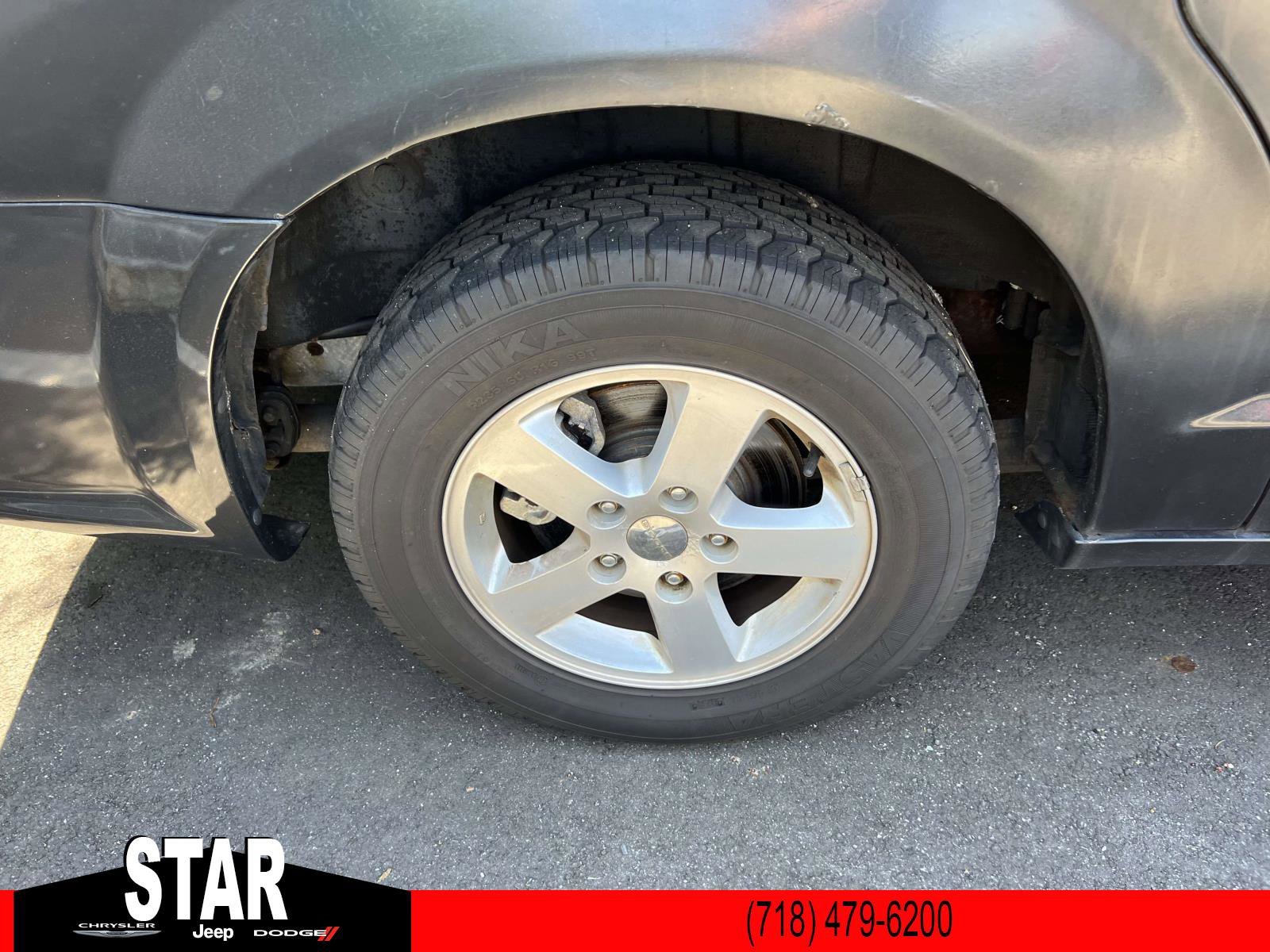 Used 2012 Dark Charcoal Pearl Dodge SE image 8