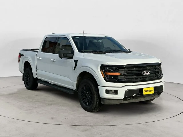 Used 2024 Oxford White Ford XLT image 3