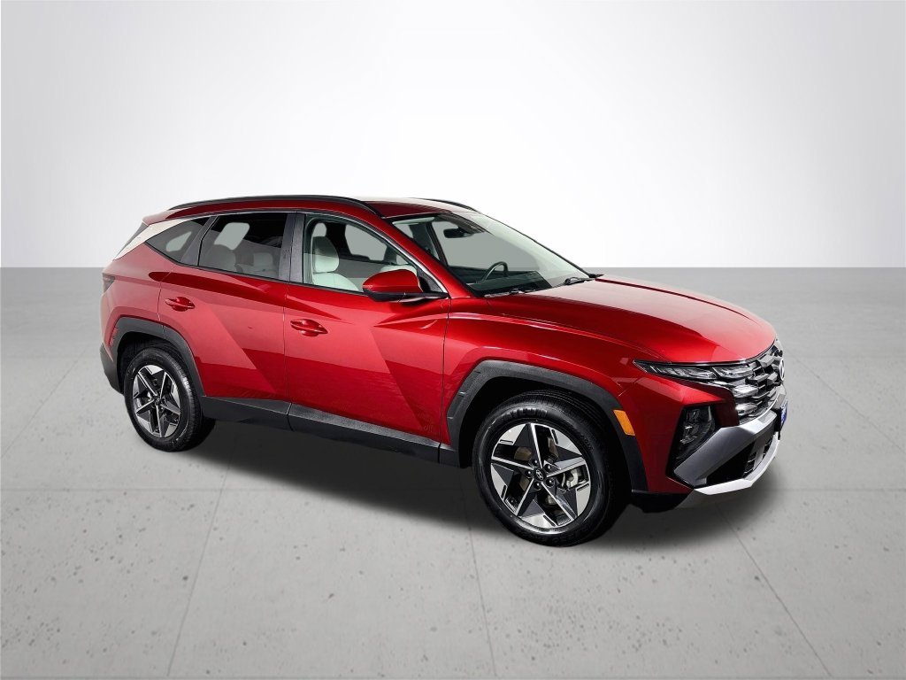 Used 2025 Red Hyundai SEL image 4