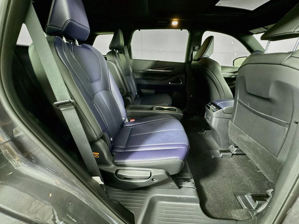 Certified Used 2026 Gray INFINITI SPORT image 39