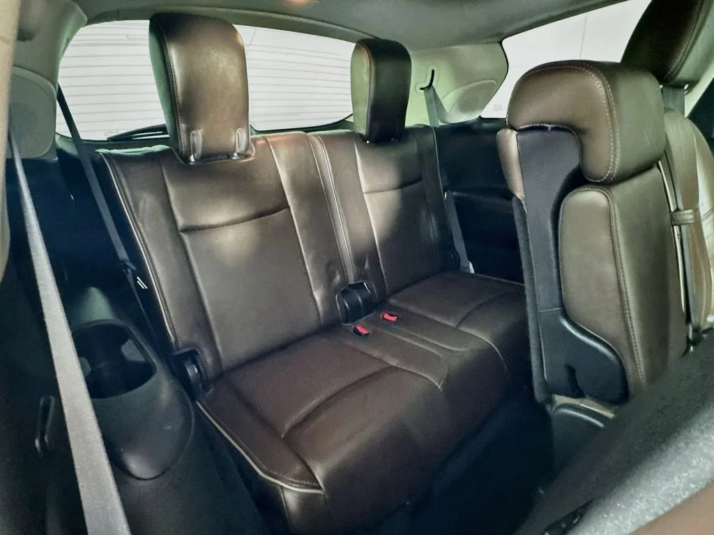Certified Used 2019 White INFINITI LUXE image 37