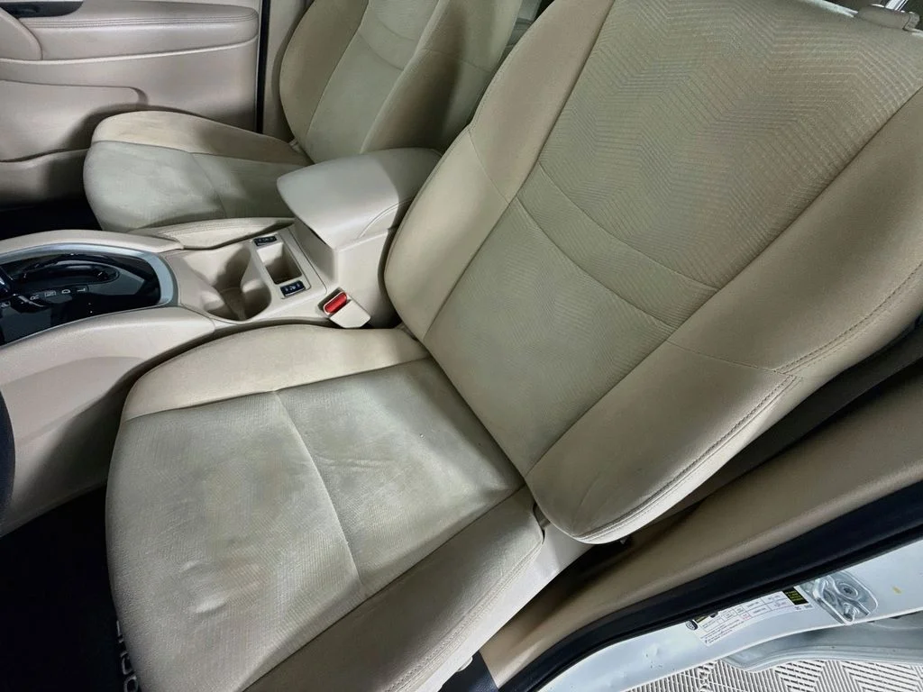 Used 2016 White Nissan SV image 21