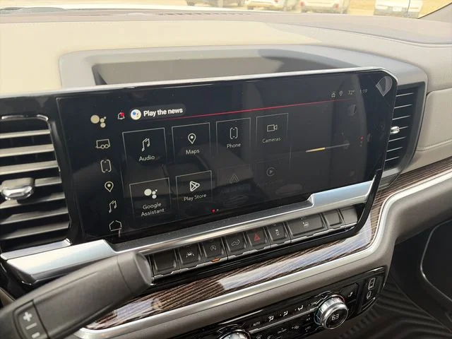 New 2026 White GMC SLE image 19