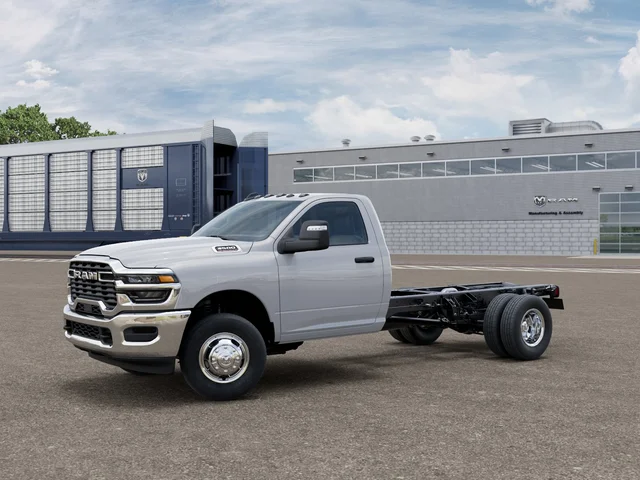 2026 RAM 3500 Chassis Cab TRADESMAN