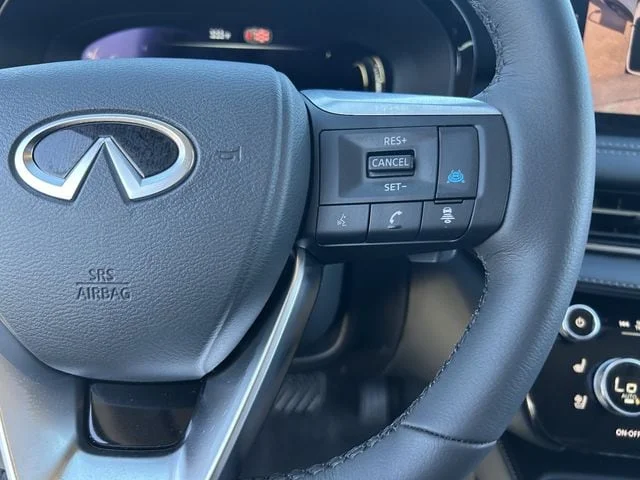 New 2027 RADIANT WHITE INFINITI Luxe FWD image 26