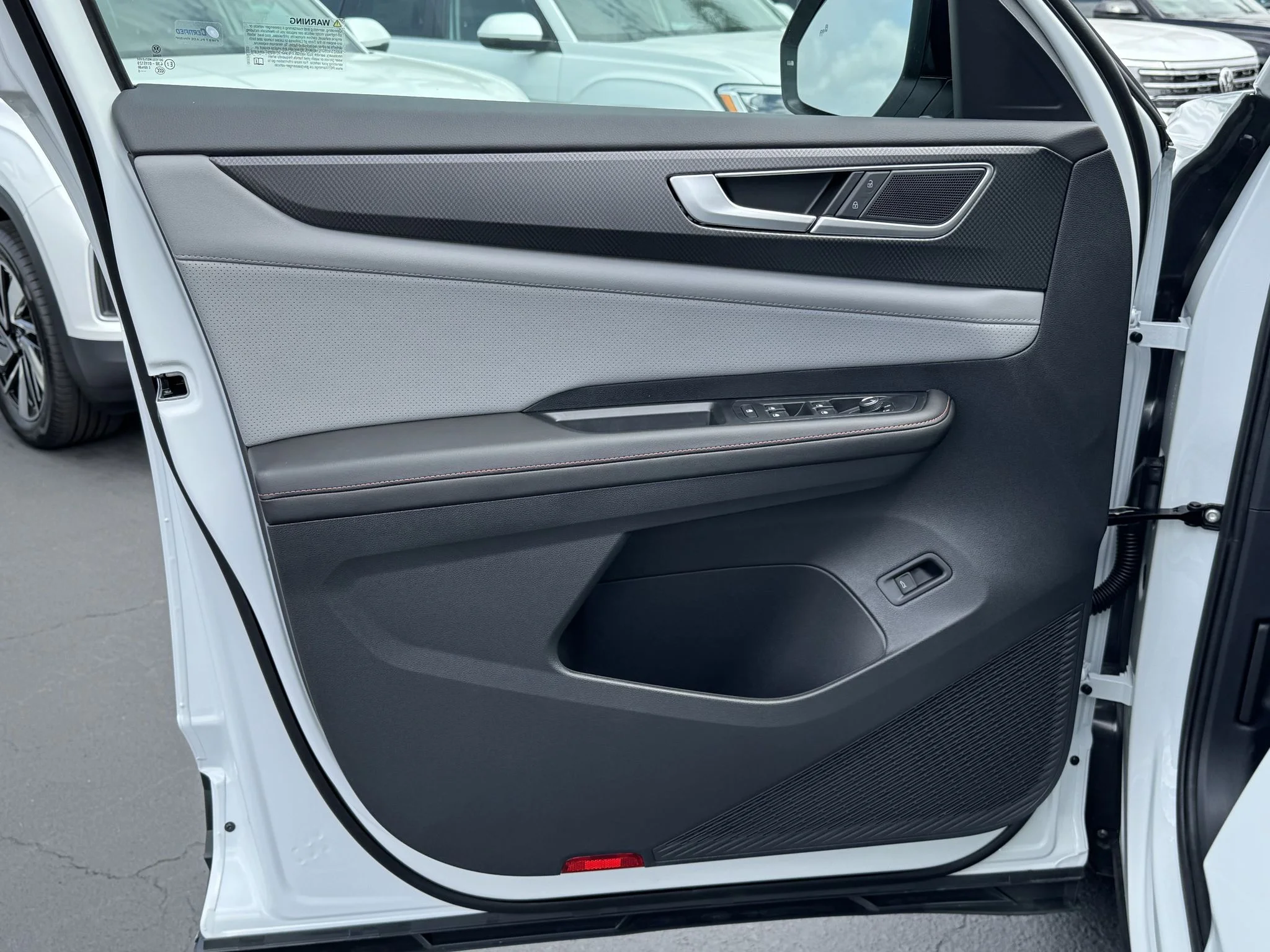 New 2026 Opal White Pearl Volkswagen 2.0T Peak Edition image 11