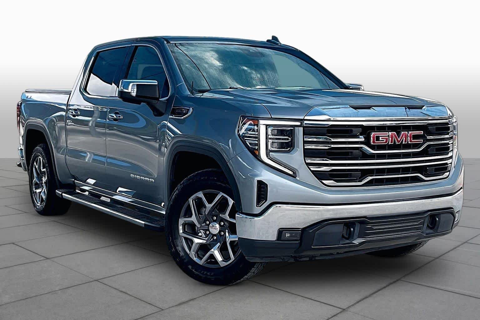 Used 2023 Sterling Metallic GMC SLT image 3