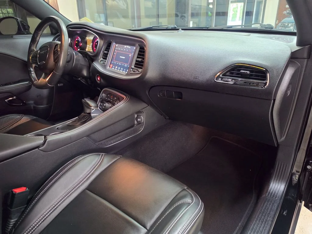 Used 2019 Pitch Black Clearcoat Dodge SRT Hellcat Redeye image 10