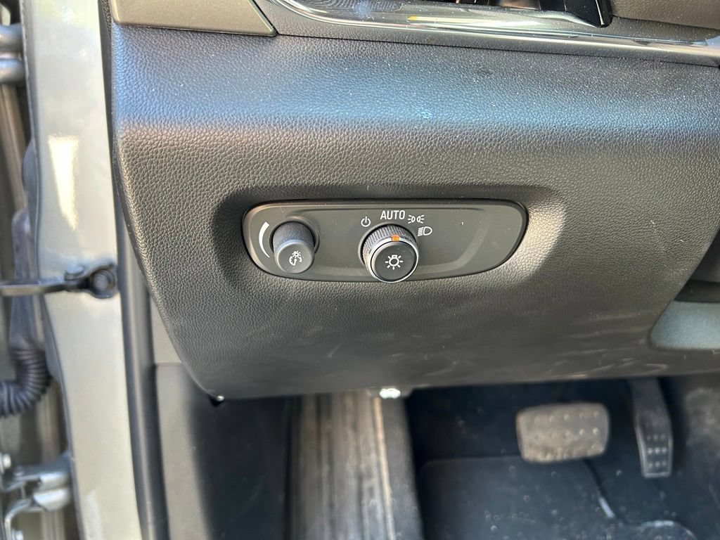 Used 2023 Sterling Gray Metallic Chevrolet LT Cloth image 21