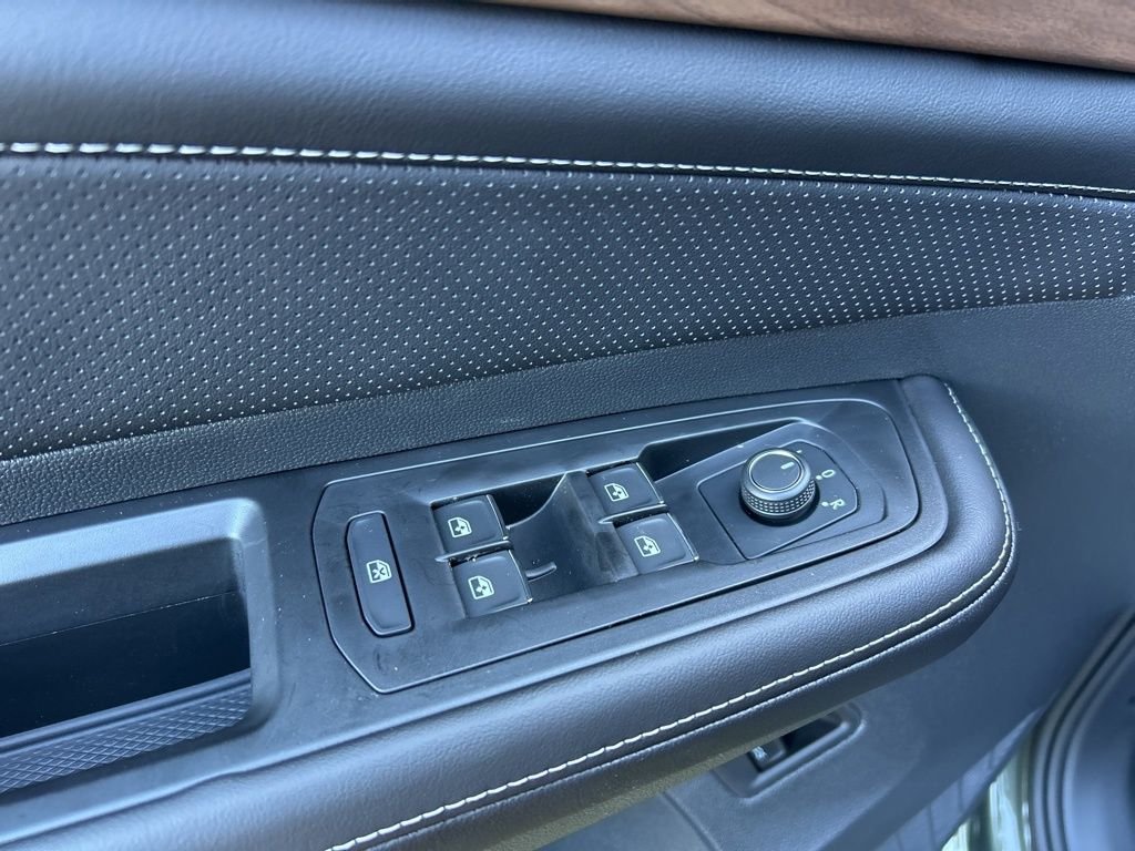 2026 Volkswagen Atlas SE w/Tech - Photo 13