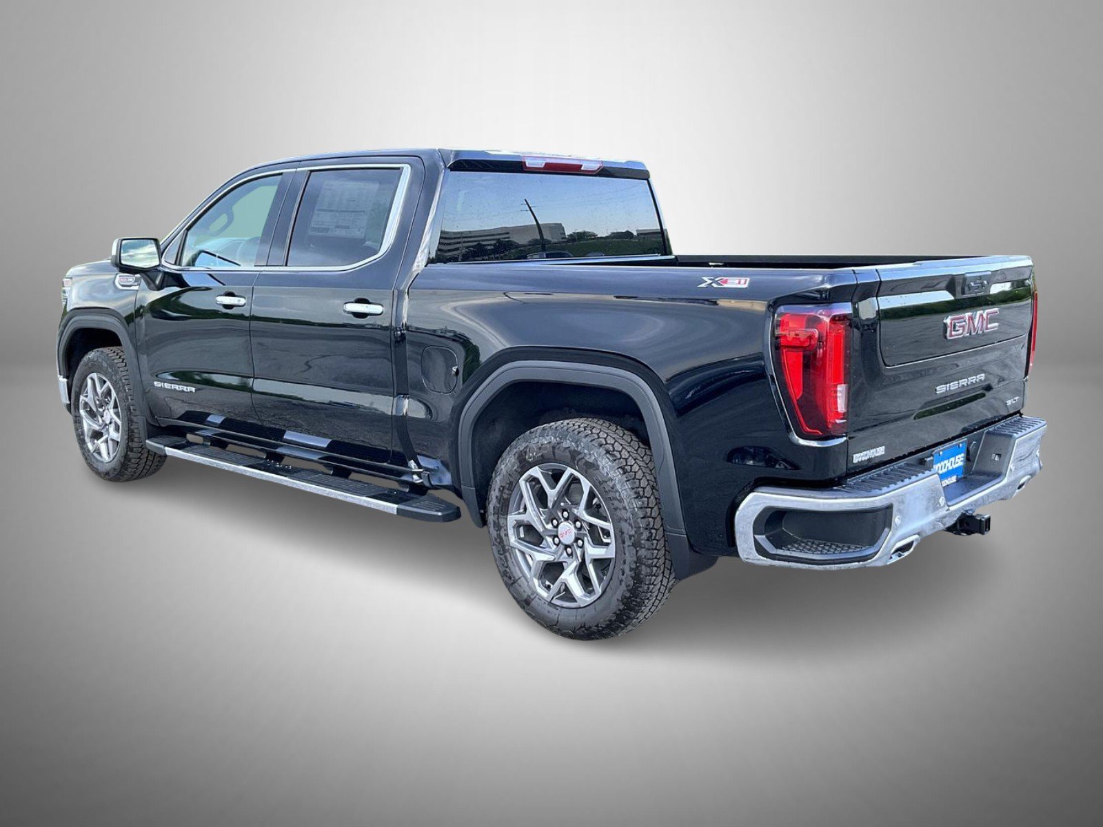 2026 GMC Sierra 1500 SLT - Photo 7