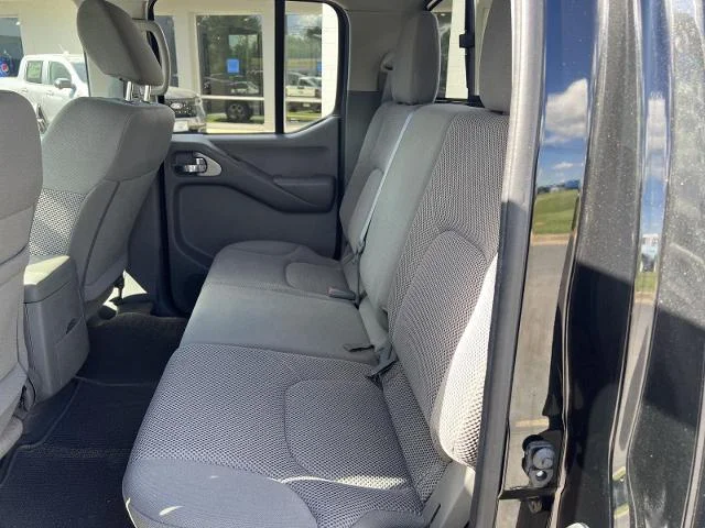 Used 2019 Magnetic Black Nissan  image 9