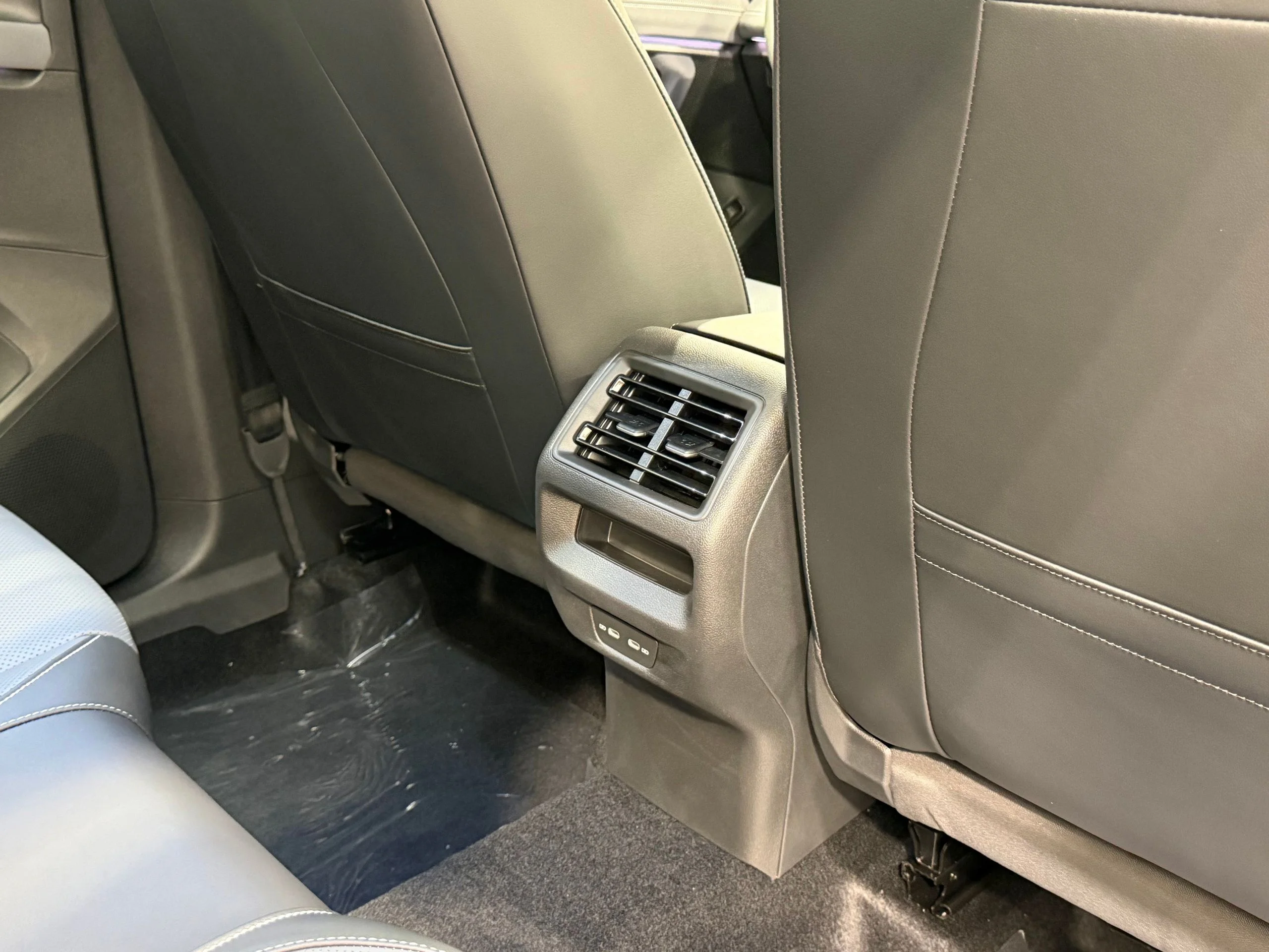 New 2026 Blue Volkswagen SE image 41