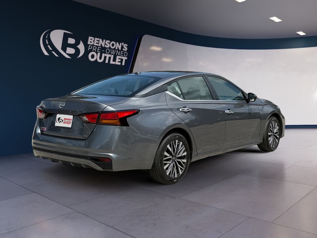 Used 2025 Gray Nissan 2.5 SV image 5