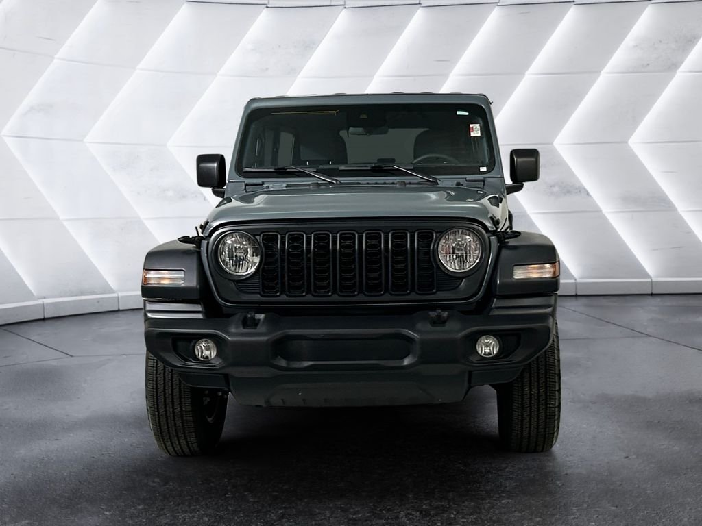 Used 2025 Gray Jeep Sport S image 2