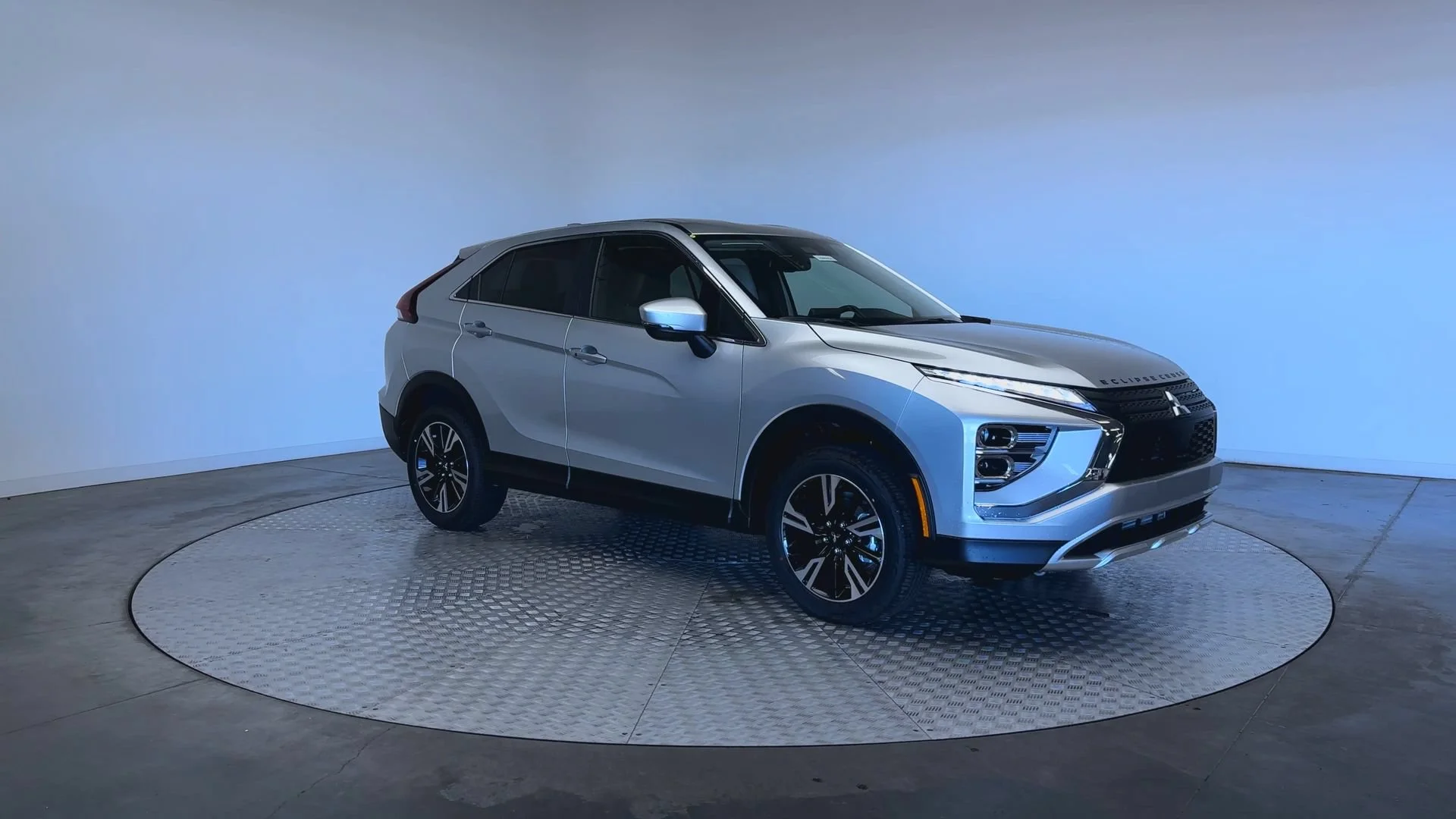 New 2026 Alloy Silver Metallic Mitsubishi SE image 2