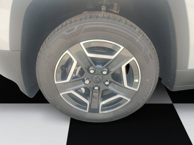 New 2026 Silver Zynith Clear-Coat Exterior Paint Jeep Limited image 14