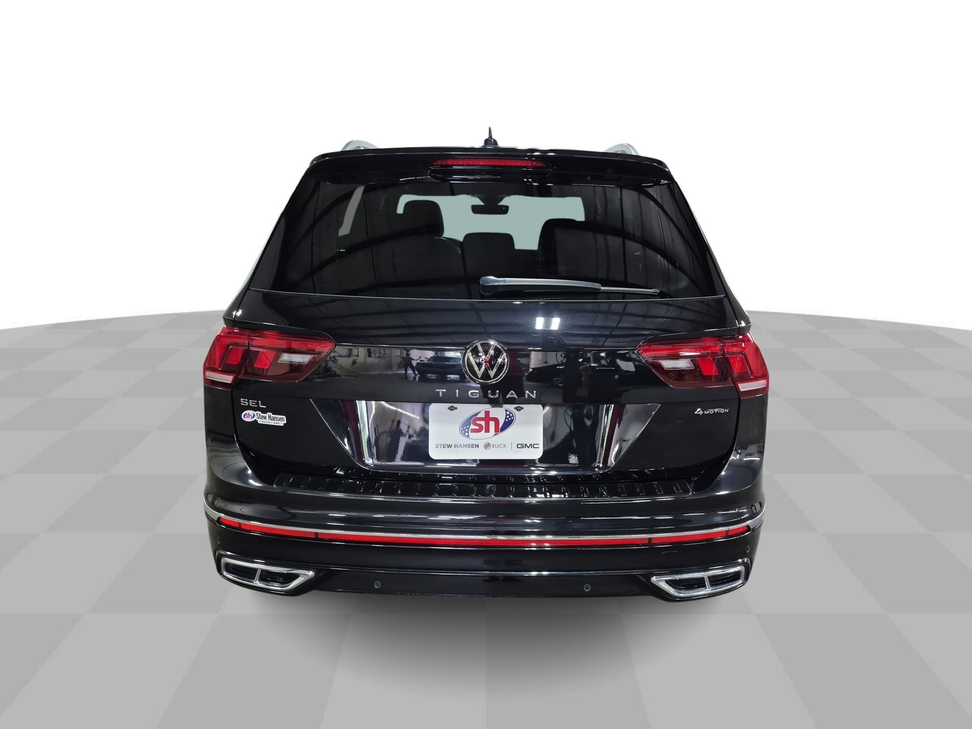 Used 2024 Black Volkswagen 2.0T SEL R-Line image 7