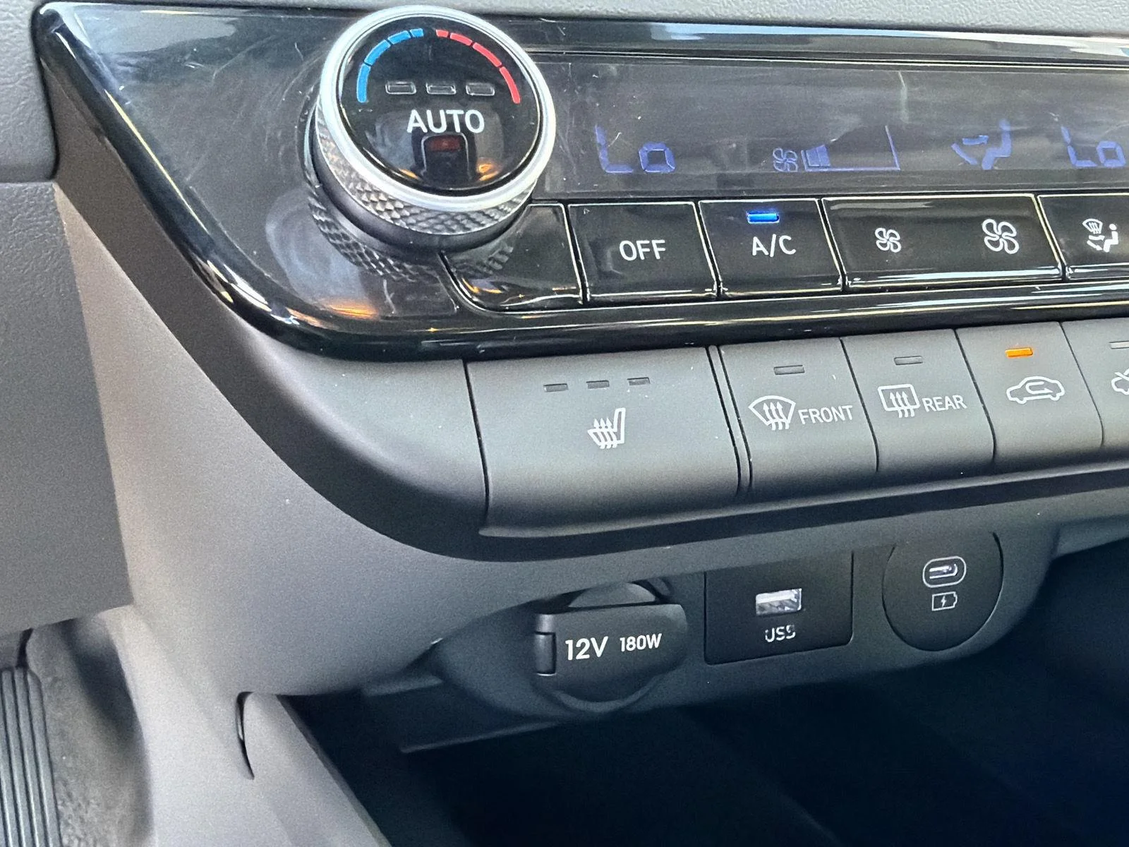 Used 2025 Fluid Metal Hyundai SEL Convenience image 26