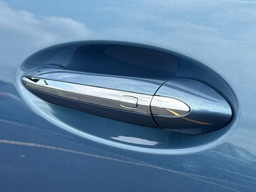 New 2026 Ocean Blue Metallic Buick Avenir image 13