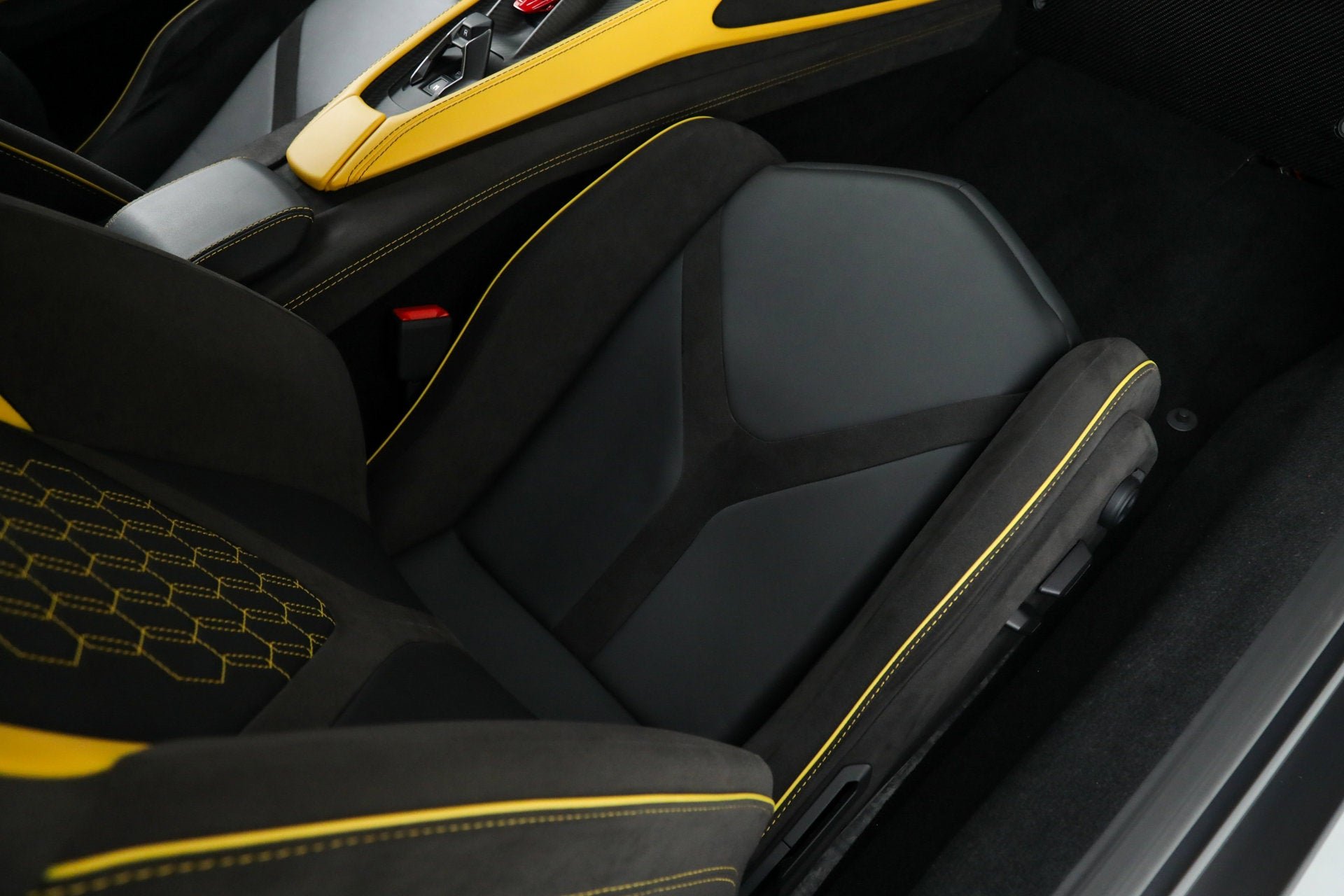 2024 Lamborghini Revuelto Base - Photo 22