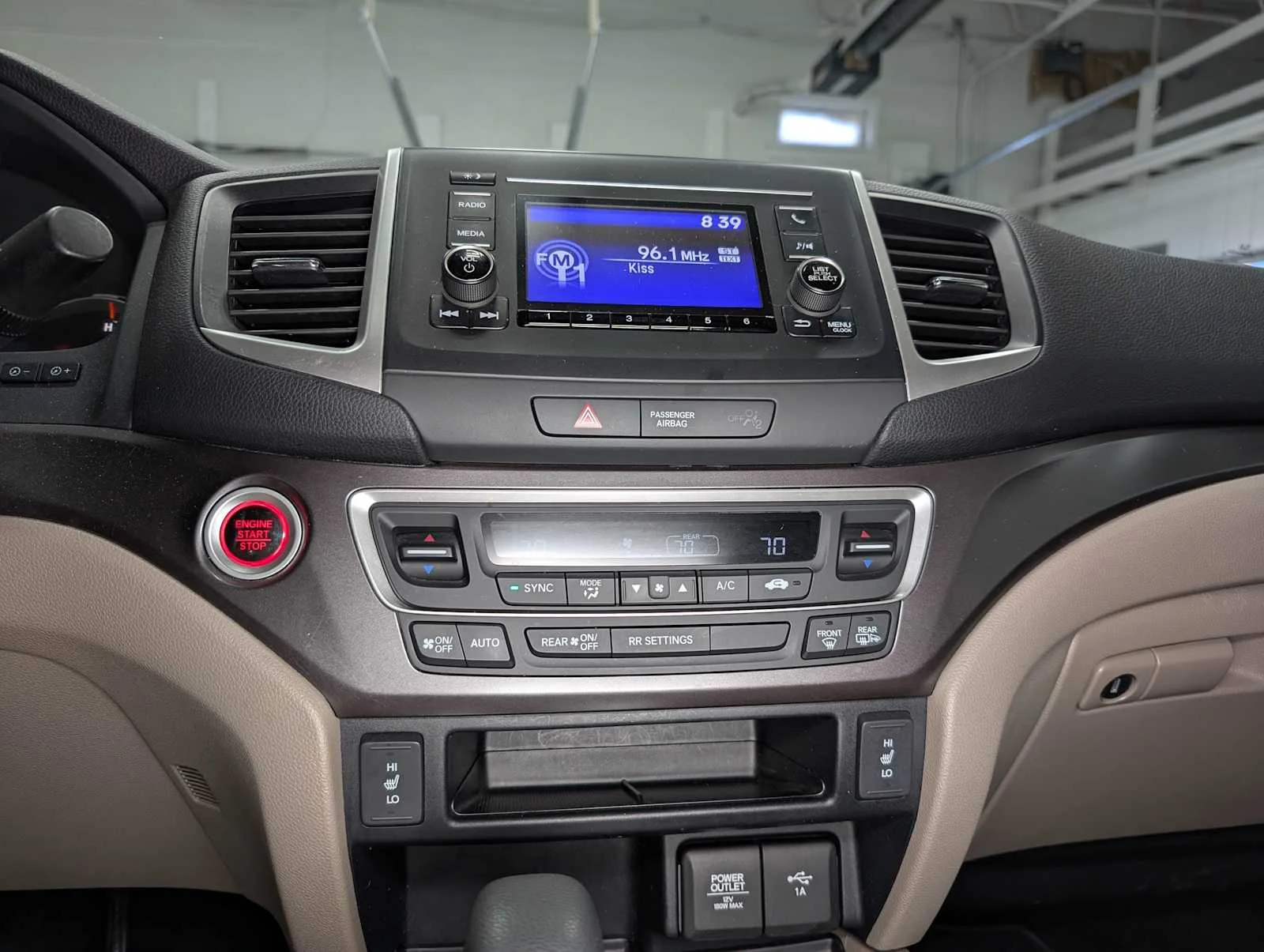 Used 2019 Platinum White Pearl Honda RTL image 30