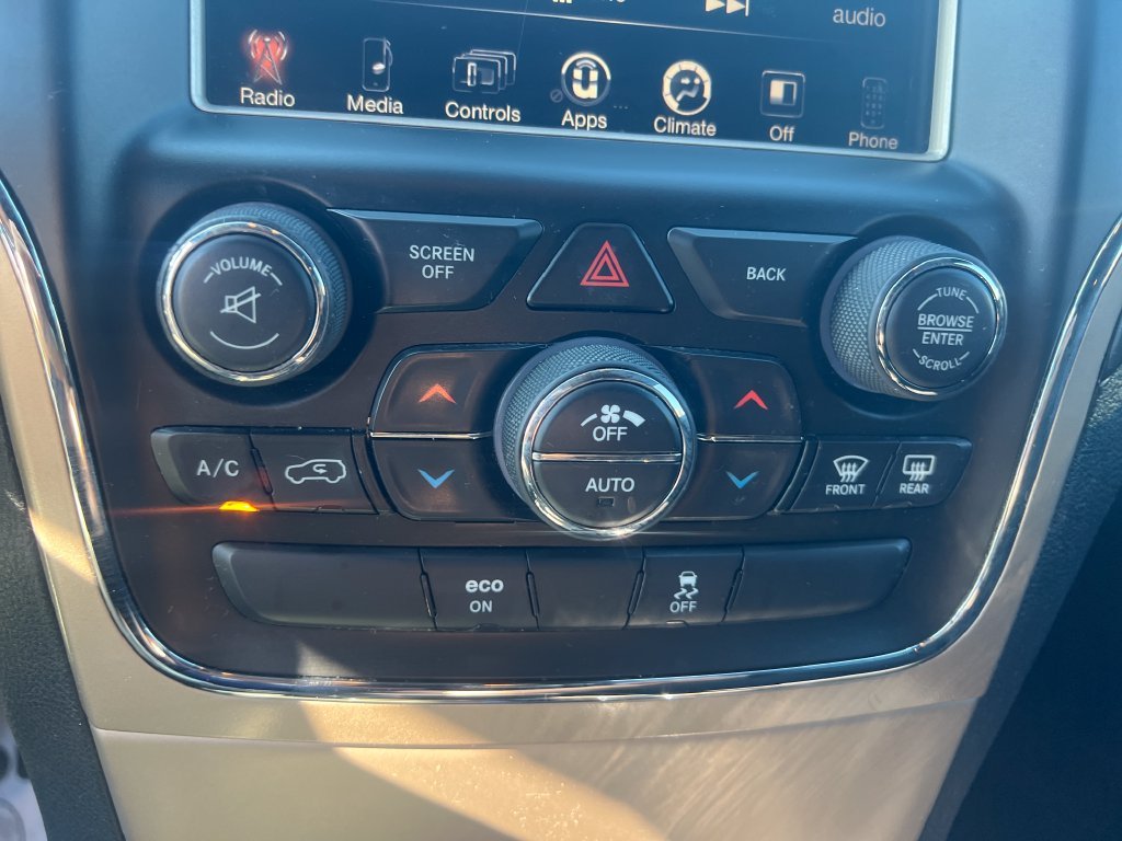 Used 2015 Silver Jeep Laredo image 20
