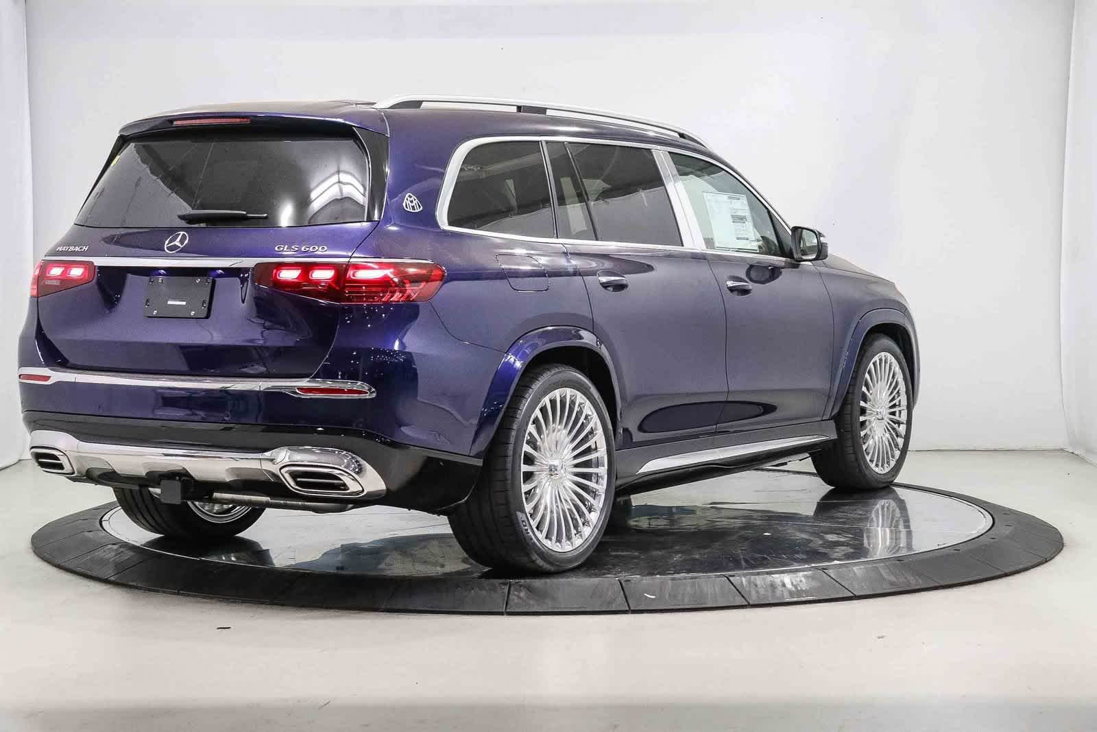 New 2026 MANUFAKTUR Mystic Blue Metallic Mercedes-Benz Maybach GLS 600 image 4