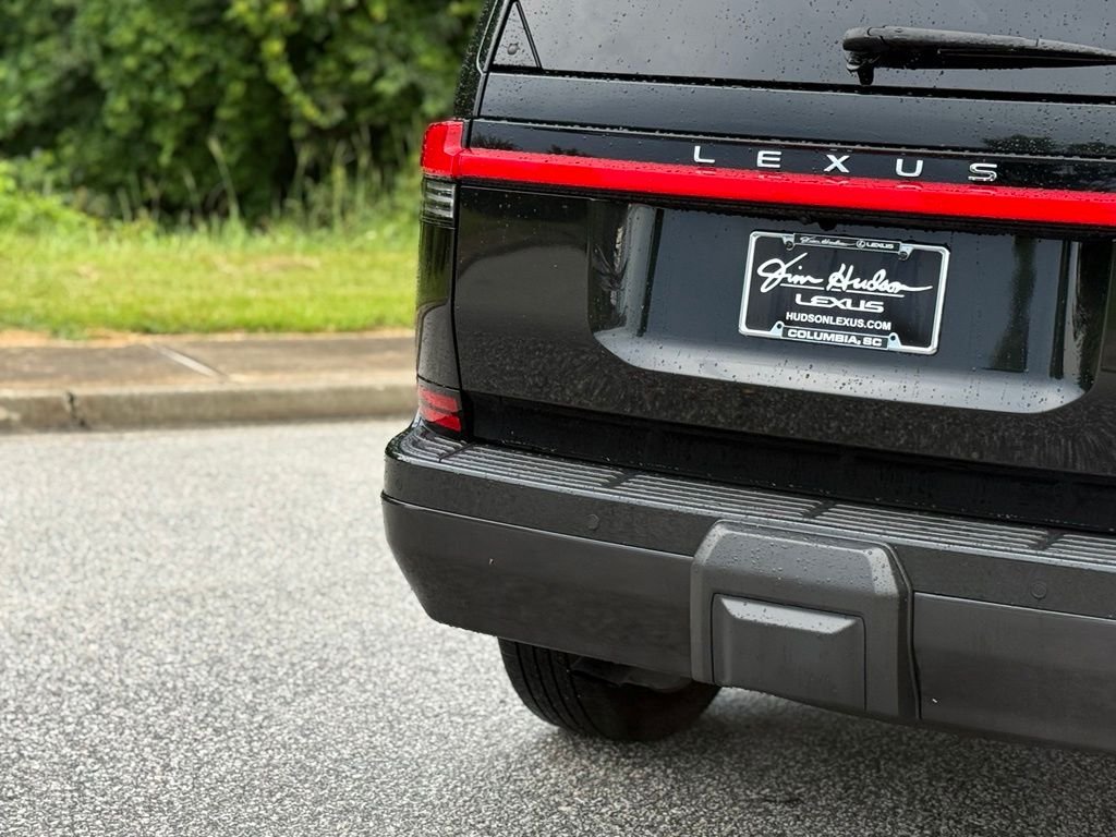 Used 2025 Black Lexus 550 Luxury+ image 12
