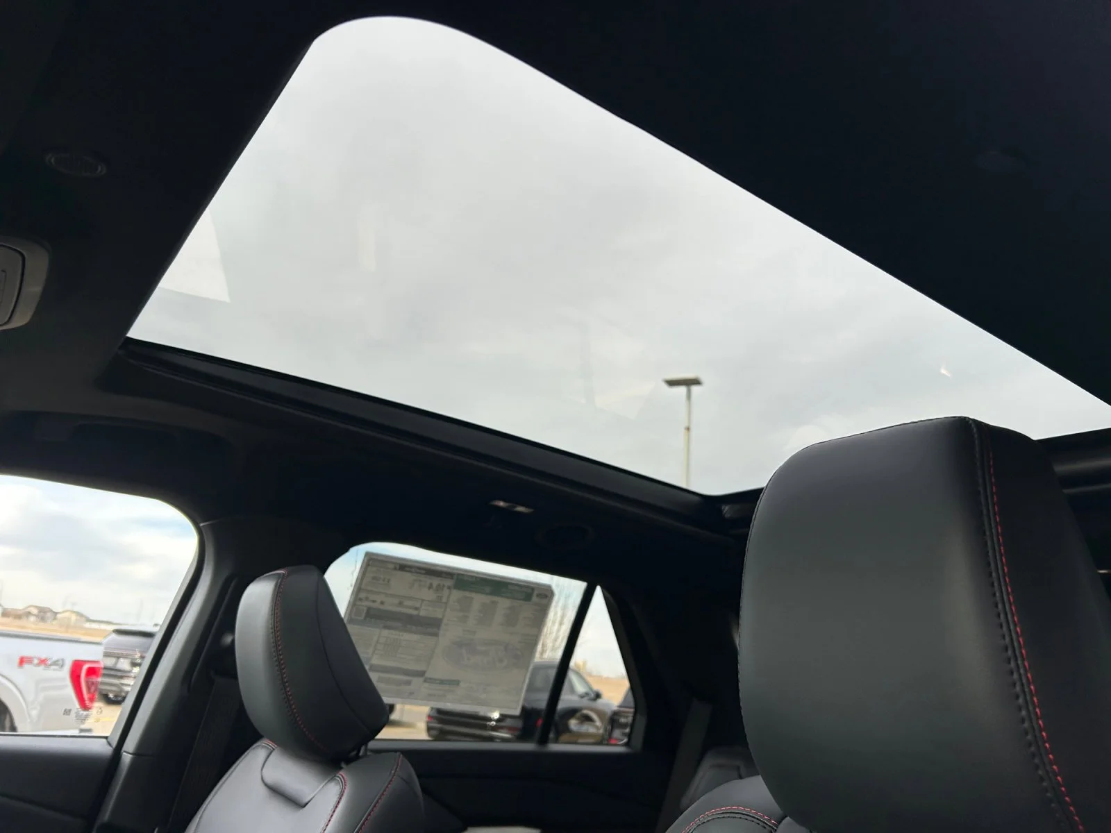 New 2026 Star White Metallic Tri-Coat Ford ST-Line image 17