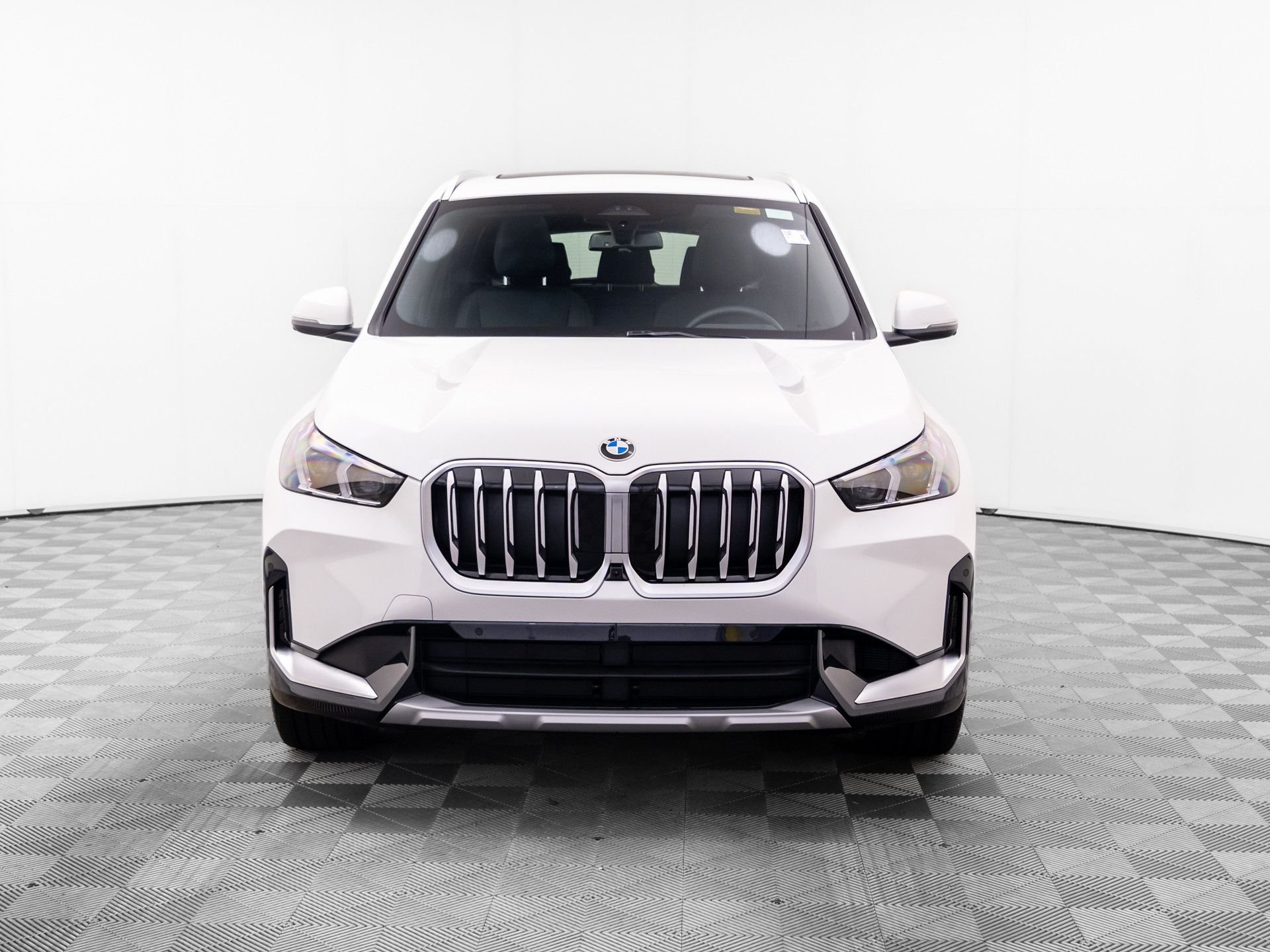 New 2026 Alpine White BMW xDrive28i image 10