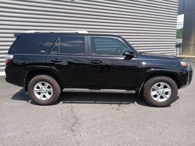Used 2018 Toyota 4Runner SR5 Premium with VIN JTEZU5JR7J5167347 for sale in Fort Payne, AL