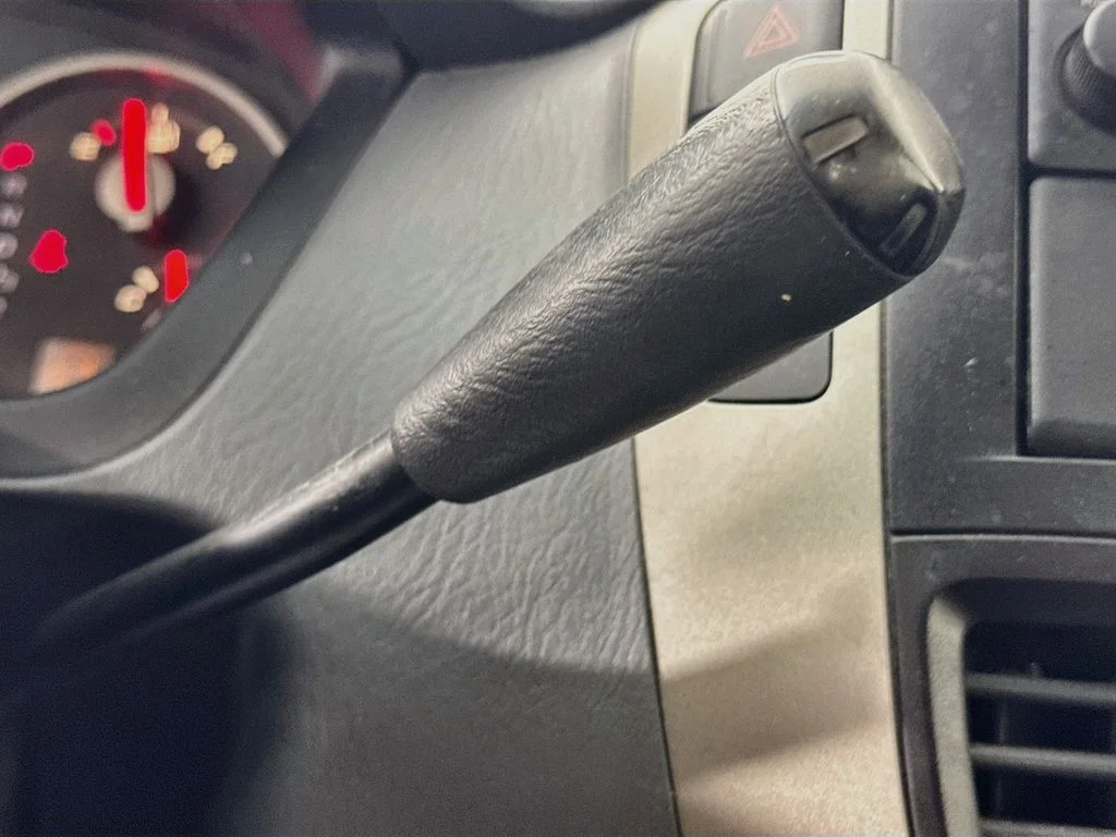 Used 2006 Gray Honda LX image 17