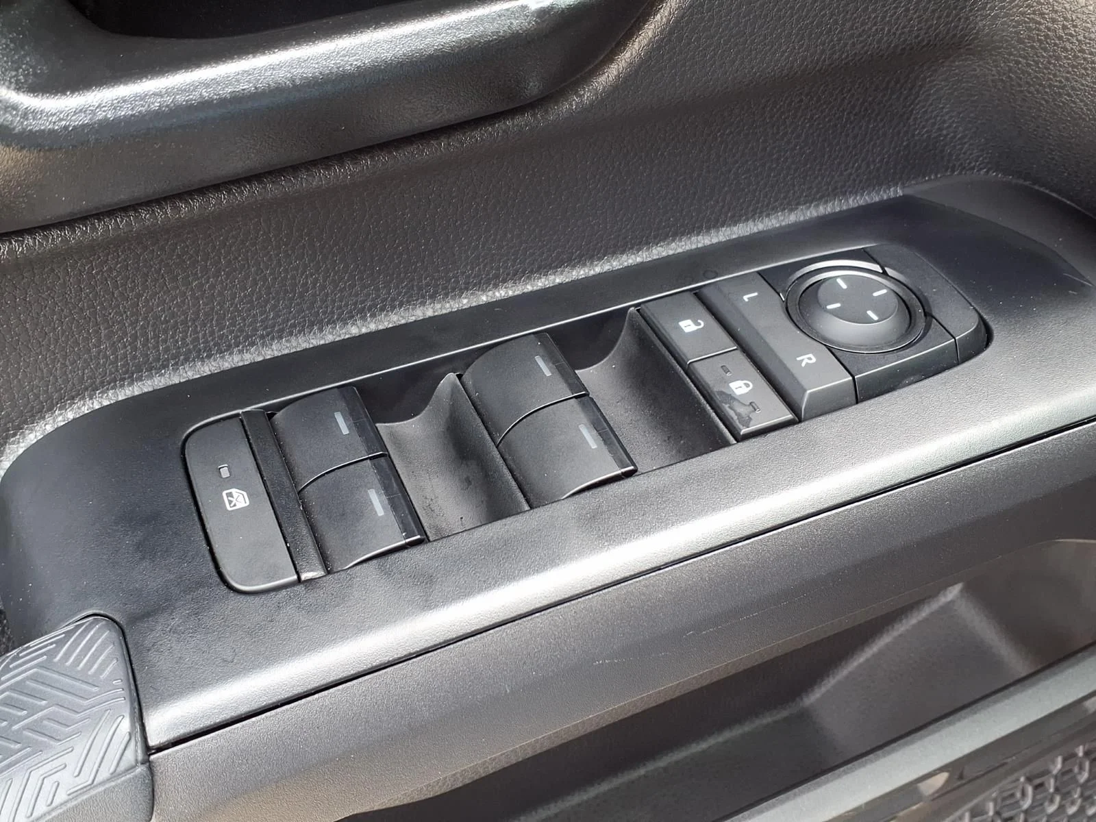Certified Used 2026  Toyota SR5 image 24