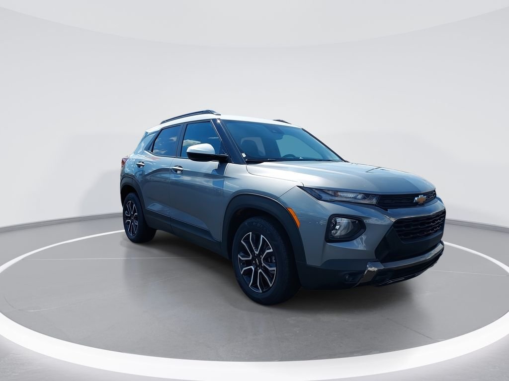 Used 2023 Gray Chevrolet ACTIV image 2