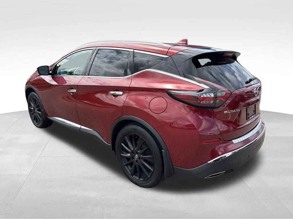 Used 2020 Cayenne Red Metallic Nissan SL image 4