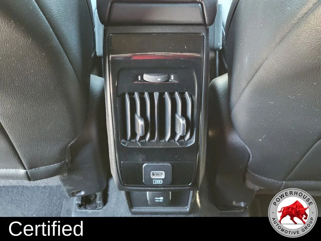Used 2024 White Jeep Latitude image 17