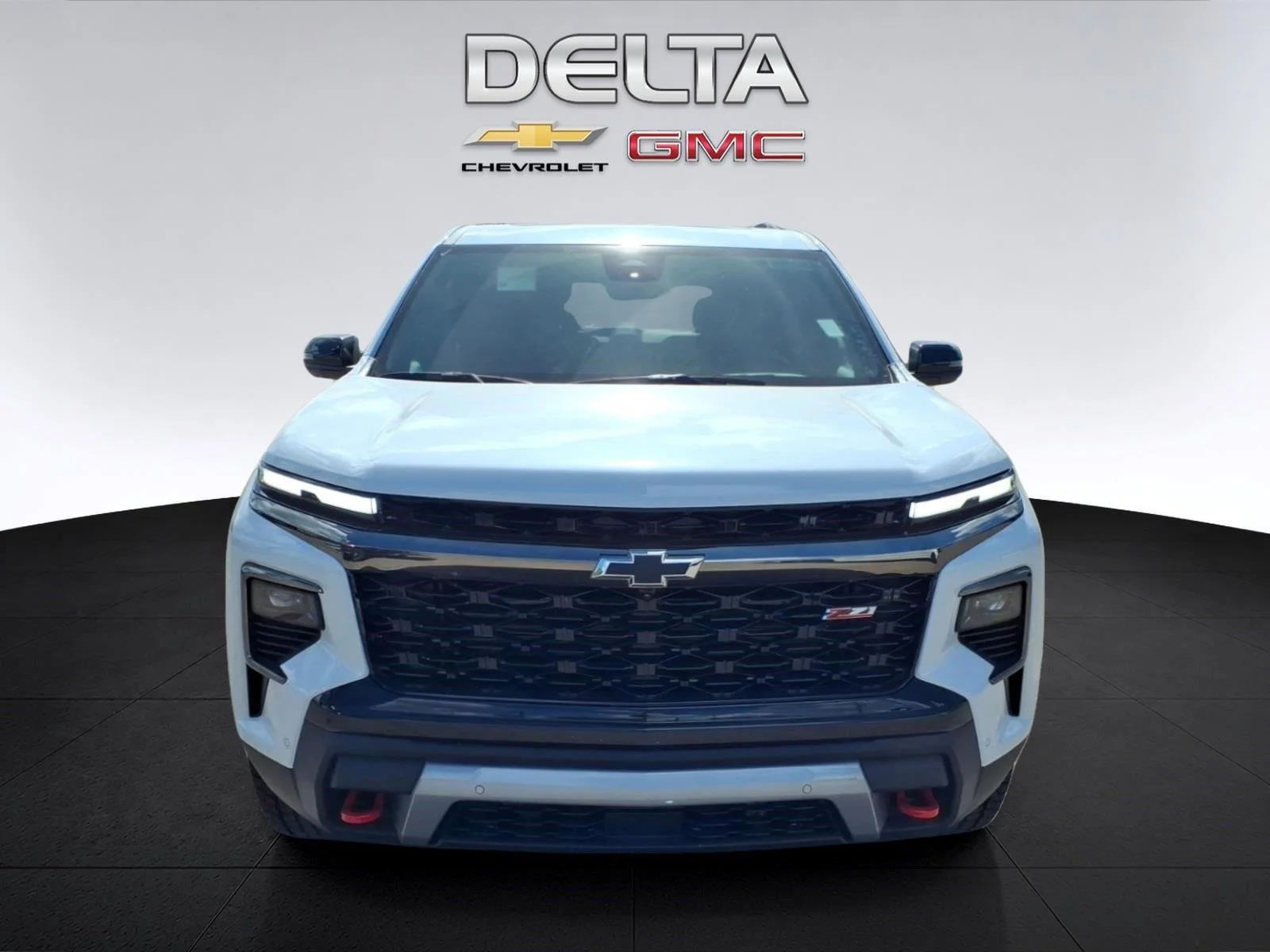 New 2026 Polar White Tricoat Chevrolet Z71 image 8