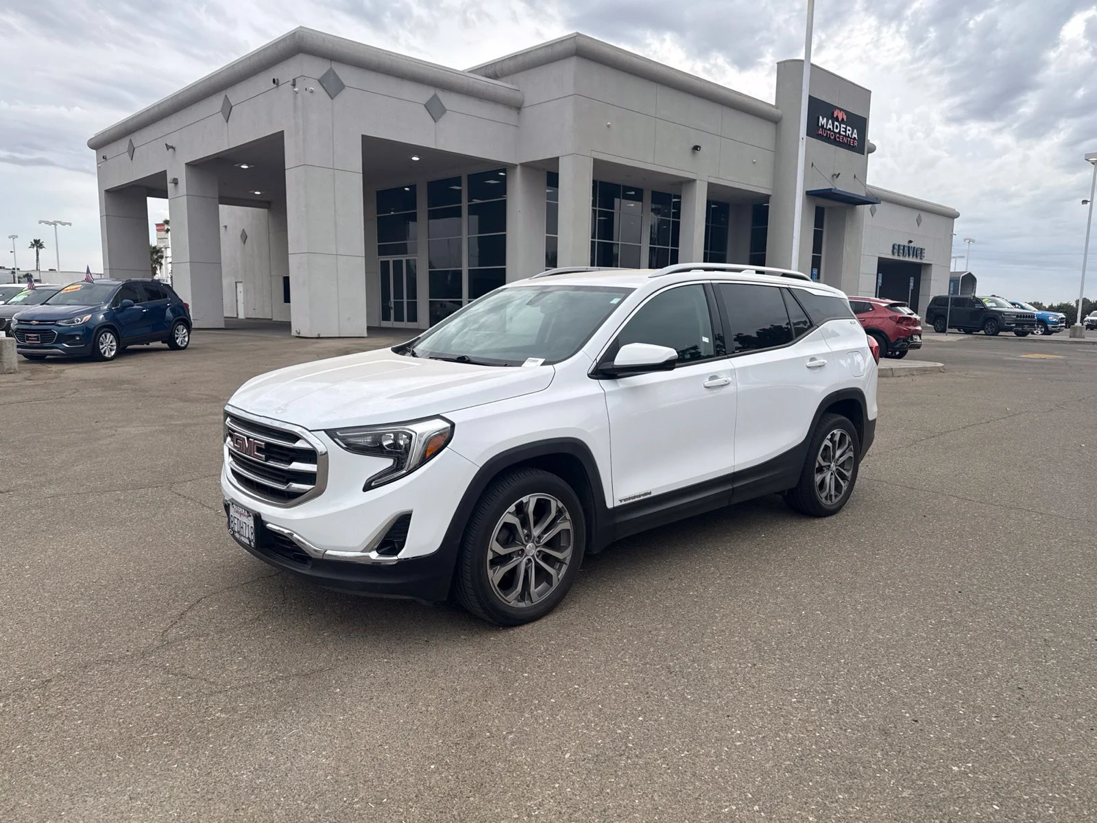 Used 2019 SUMMIT WHITE GMC SLT image 8