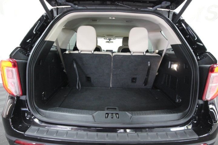 Used 2022 Black Ford XLT image 5