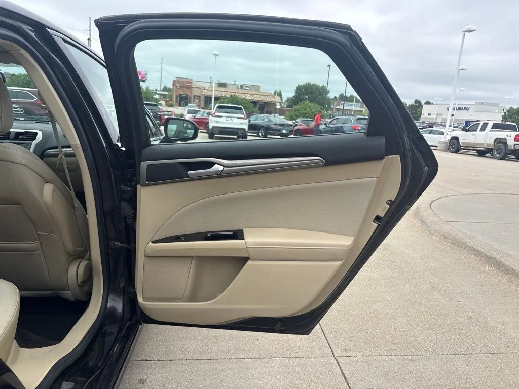 Used 2014 Tuxedo Black Metallic Ford SE image 24