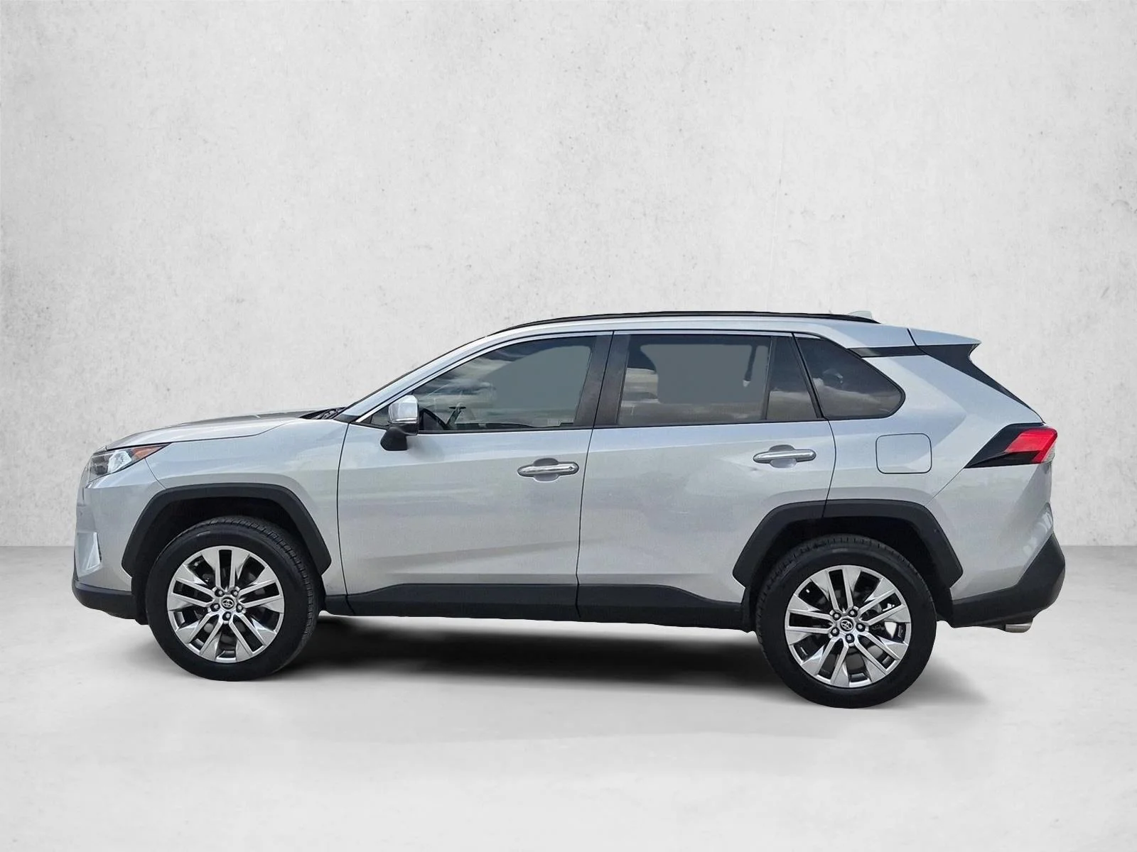Used 2020 Silver Sky Metallic Toyota Limited image 9