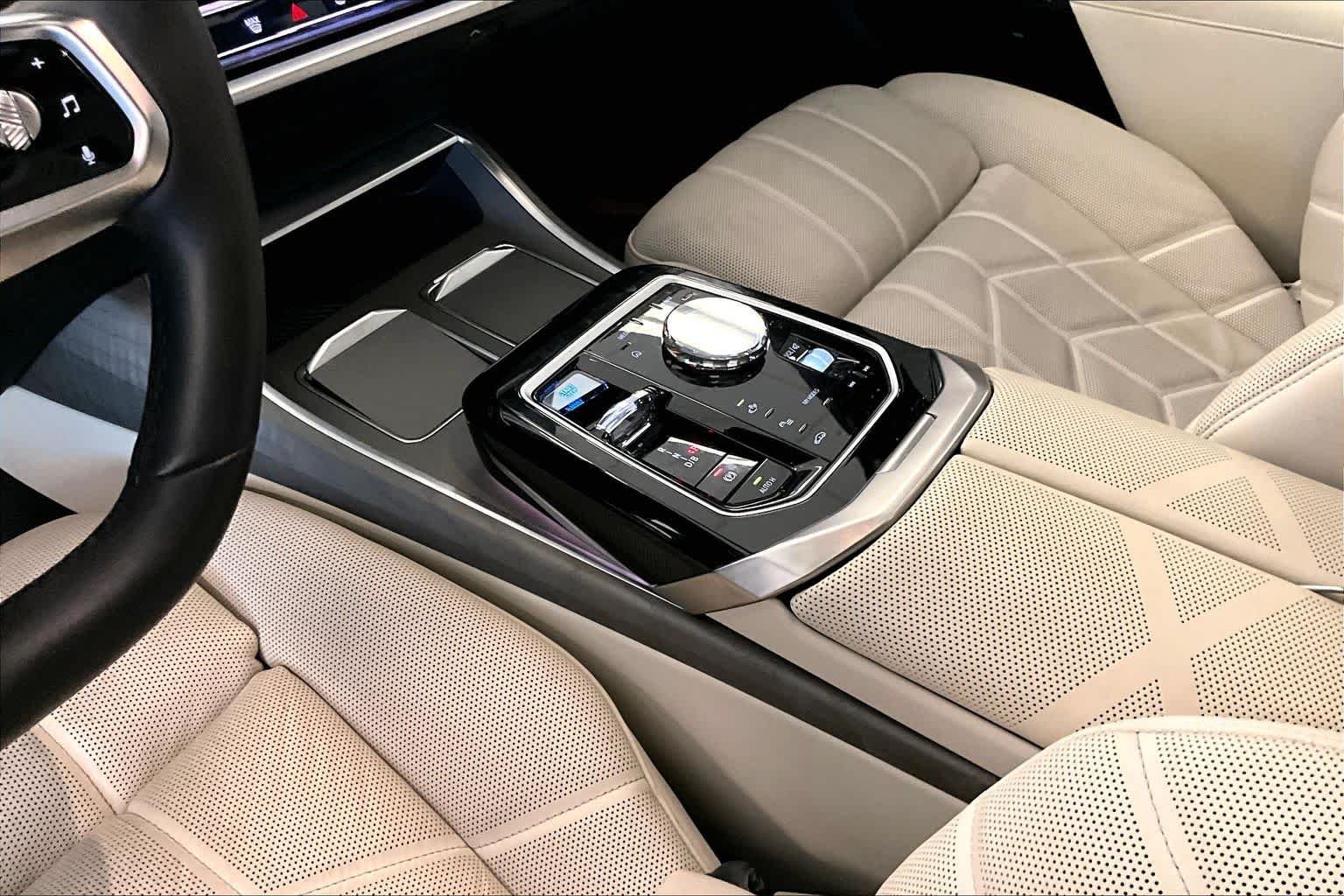 Used 2024 Brooklyn Grey Metallic BMW xDrive60 image 15