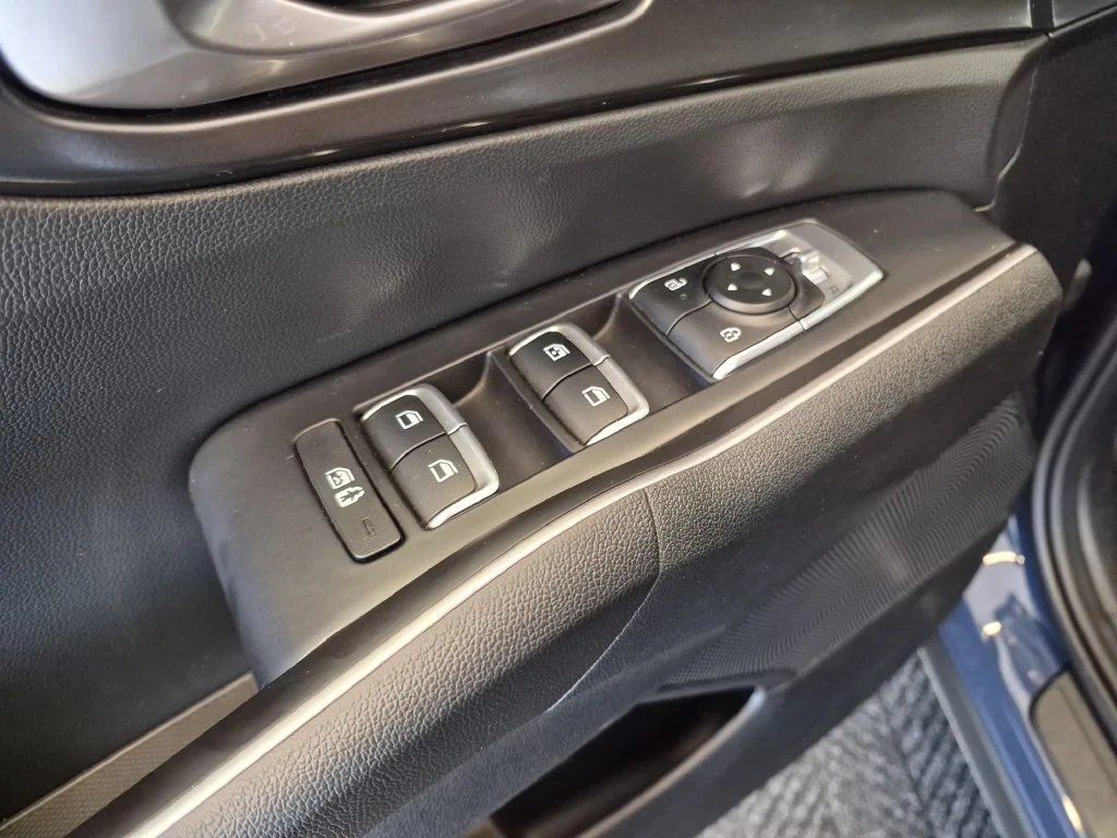 Used 2025 Blue Kia EX image 15
