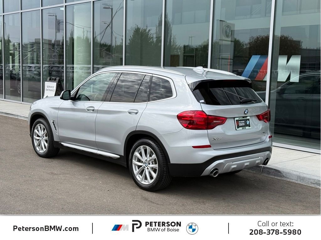 Used 2019 Silver BMW xDrive30i image 3