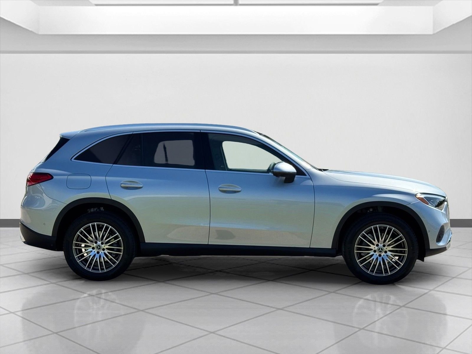 New 2026 Cirrus Silver Metallic Mercedes-Benz GLC 300 image 2