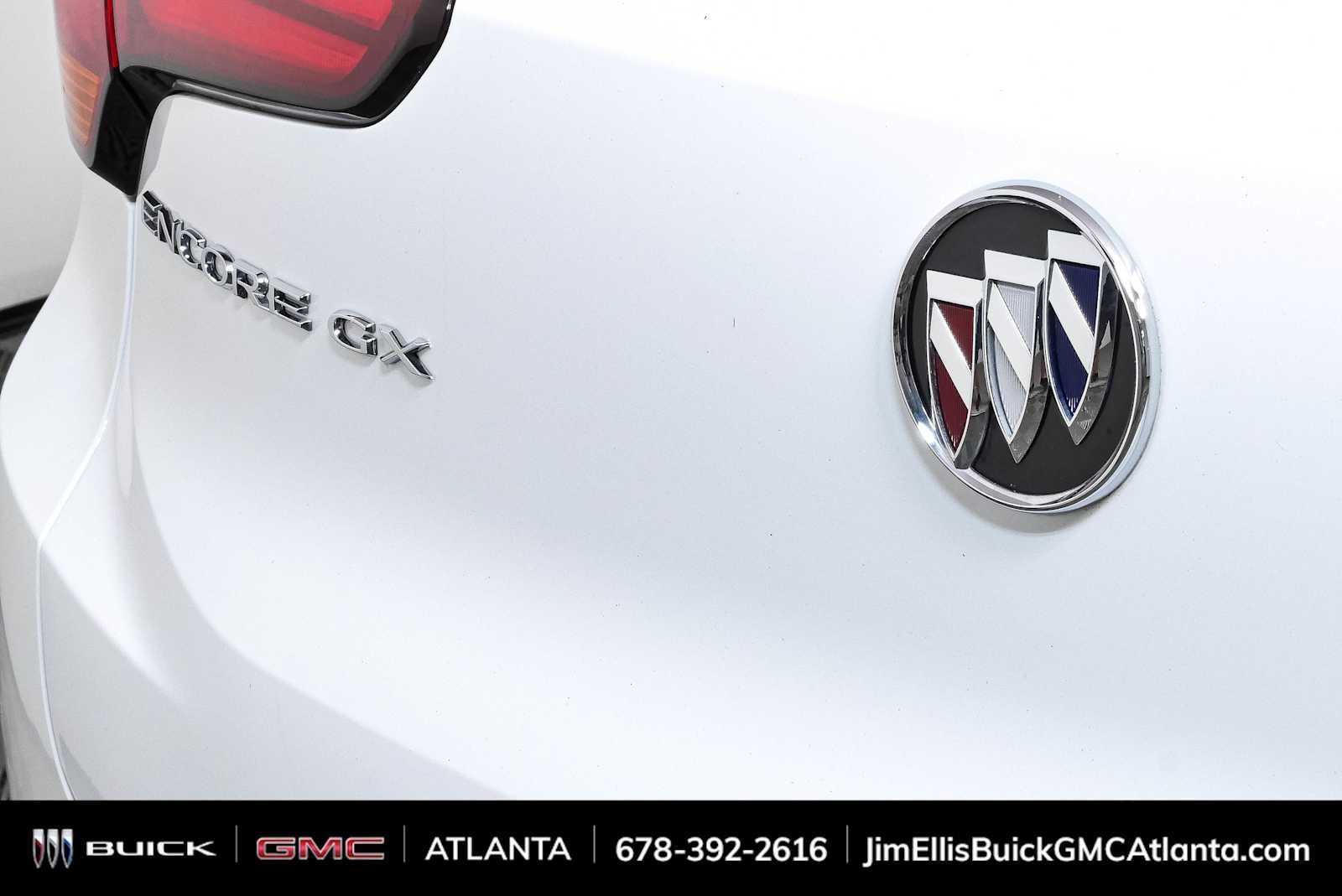 Used 2023 Summit White Buick Preferred image 32