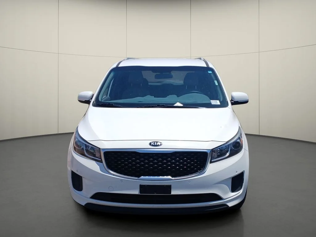 Used 2016 White Kia LX image 2