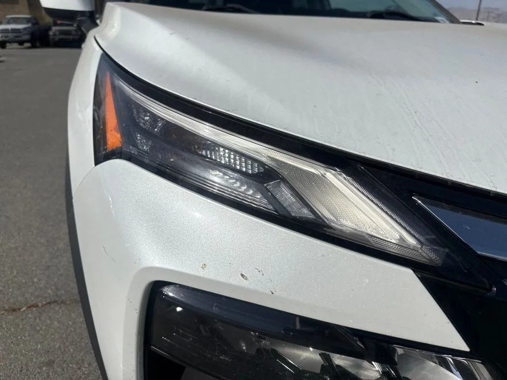 Used 2024 White Nissan SV image 11