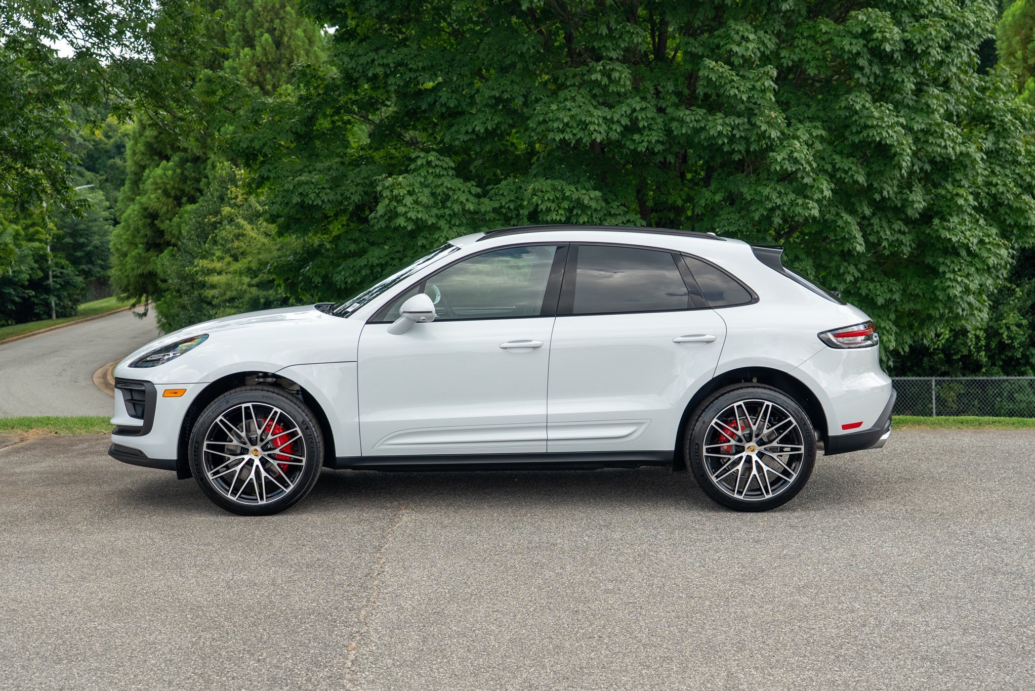 New 2026 Carrara White Metallic Porsche S image 3